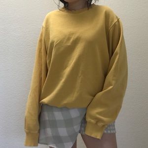 Brandy Melville J. Galt Pullover in Mustard
